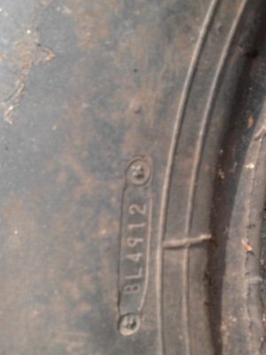 8.25-16 BRIDGESTONE ปี2012 มี 2 เส้น tel.081-427-3941