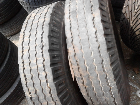 8.25-16 BRIDGESTONE ปี2012 มี 2 เส้น tel.081-427-3941
