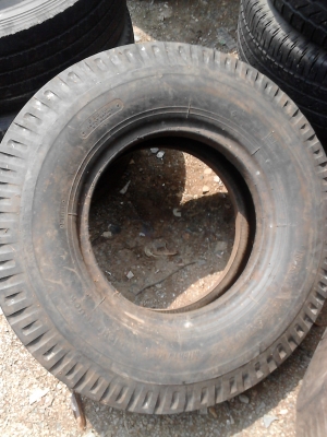 8.25-16 BRIDGESTONE ปี2012 มี 2 เส้น tel.081-427-3941