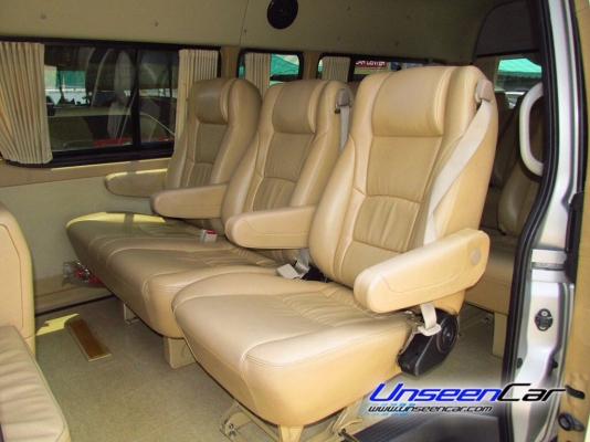 ขายรถตู้ TOYOTA COMMUTER ดีเซลช์  ปี 2012 สภาพสวยๆ ราคา 879,000 บาท สภาพตามรูปเลยค่ะ  สนใจโทร0922726669 ตันหยงค่ะ