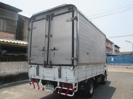 ขาย Isuzu NKR 4ล้อ ไม่ติดเวลา ตู้บรรทุก ปี28.