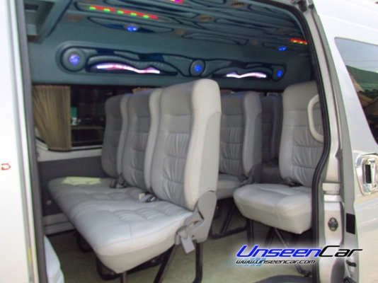 รถตู้ TOYOTA COMMUTER ดีเซลช์ แต่งวีไอพี ปี 2010 ราคา 849,000 บาท โทร 0922726669 ตันหยง