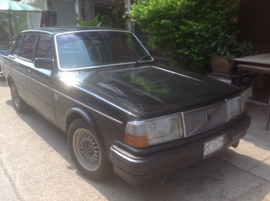 VOLVO 244 GL รถเดิมคลาสสิค เกียร์ออโต้ แอร์เย็น