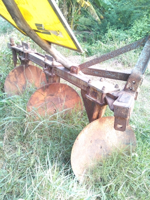 ผานสามโครงสี่