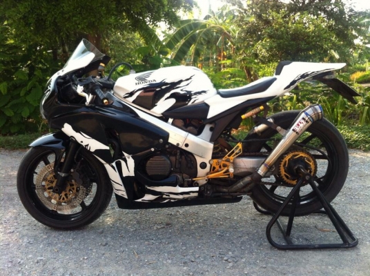 ขาย VFR400 ทะเบียนแท้ ภาษีไม่ขาด ของแต่งเทพๆ ทั้งคัน ขาย VFR400 ทะเบียนแท้ ภาษีไม่ขาด ของแต่งเทพๆ ทั้งคัน