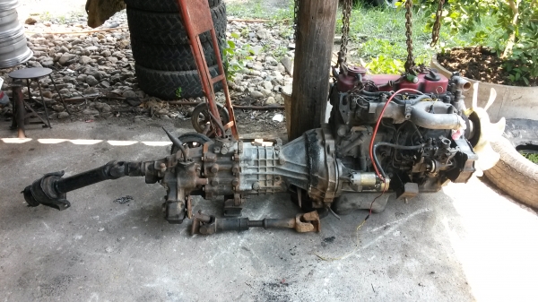 ขายเครื่องยนต์ นิสสันTD 23ชน เกียร์อีซูซุโฟร์วิว