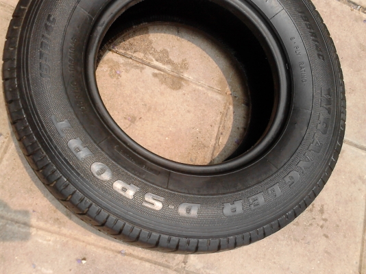 195R14 มี 2 เส้น tel.081-427-3941