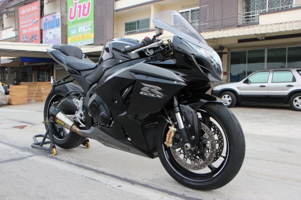 ขาย SUZUKI GSXR1000 L4 ปี 2014 ทะเบียนพร้อมโอน รถศูนย์ ท่ออาคาโปวิค