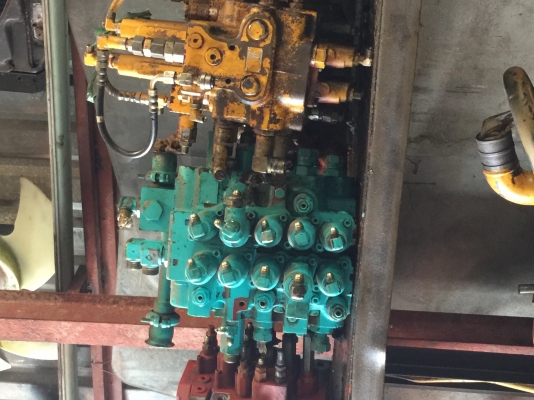 ขายแพคอนโทลkobelco sk120 mark 5 สวยเก่านอกพร้อมใช้งาน ขายแพคอนโทลkobelco sk120 mark 5 สวยเก่านอกพร้อมใช้งาน