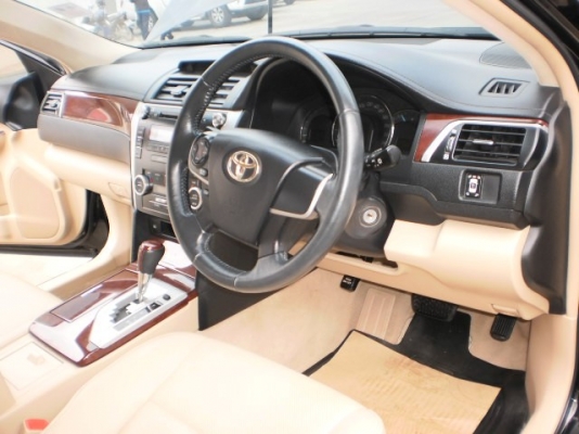 TOYOTA CAMRY 2.0 VVTI AUTO สภาพป้ายแดง TOYOTA CAMRY 2.0 VVTI AUTO สภาพป้ายแดง