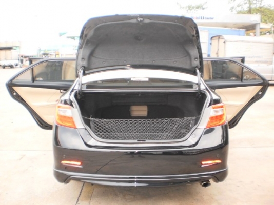 TOYOTA CAMRY 2.0 VVTI AUTO สภาพป้ายแดง TOYOTA CAMRY 2.0 VVTI AUTO สภาพป้ายแดง