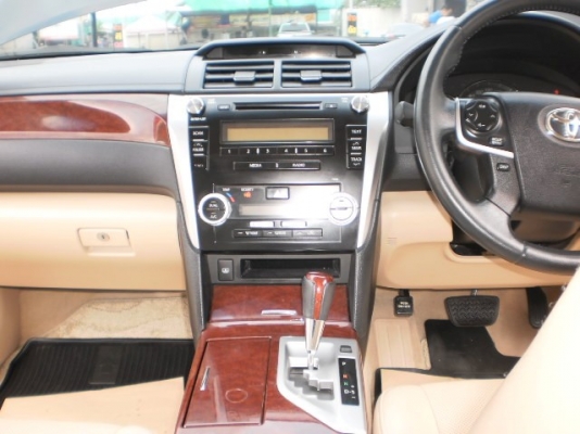 TOYOTA CAMRY 2.0 VVTI AUTO สภาพป้ายแดง TOYOTA CAMRY 2.0 VVTI AUTO สภาพป้ายแดง