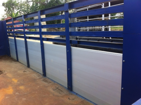 กระบะอลูมิเนียม คัสซีเทียม 0.87 เมตร กว้าง 2.50 เมตร ยาว 6.20 เมตร แผงสูงรวม 1.60 เมตร ครบชุด พร้อมใช้