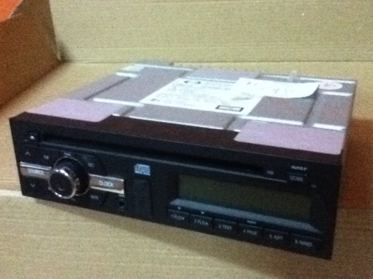 ขายวิทยุเดิมรถบรรทุก HINO(ฮีโน่)เล่น CD,MP3,USB *ไฟเข้า 24v * สภาพสวยจัดๆหาซื้อยาก ขาย 1800.-