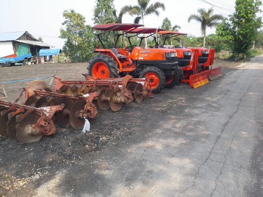 บัญชาแทรคร์เตรอร์ขายคูโบต้ามือ2ปรับสภาพพร้อมใช้ท่านใดหารถอยู่ติดต่อสอบถามได้