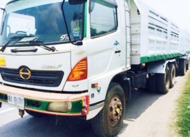 HINO MEGA FM 260 HP EURO2 ปี 49 รถพ่วง แม่+ลูก แม่กระบะดั๊มพ์เหล็ก 12 ตันของอู่สหกิจสวยสภาพดีพร้อมบรรทุกได้เลย เครื่องแน่นแรงดีสุดๆครับ ภายในเก๋งคอนโซลสวยครบ แอร์ พวงมาลัยเพาเวอร์ ระบบเบรคทริ๊ปฟี้ครบครัน ลูก 2 คานดั๊มพ์ของอู่สหกิจสวยจัดทั้งแม่ทั้ง