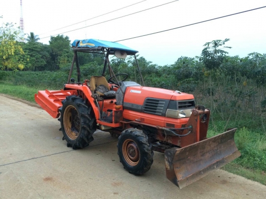 ขายครับ รถไถ KUBOTA GL22แรง เครื่องดีเกียร์ดี รถพร้อมใช้งาน สนใจติดต่อครับ