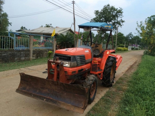 ขายครับ รถไถ KUBOTA GL22แรง เครื่องดีเกียร์ดี รถพร้อมใช้งาน สนใจติดต่อครับ