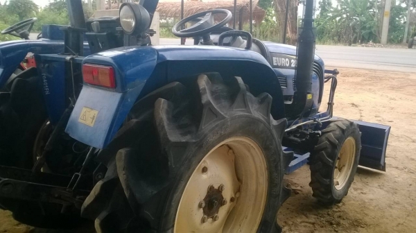 ขายรถไถยูโล28แรงมีไบมีดคานล่างสองเพลา 28 แรง ราคา 185000บาท รถสวยมากๆอย่างใหม่เดิมๆอยู่ วังบัว อ คลองขลุง จ กำแพงเพชรสนใจโทร 0813655997 อำพรพาเจริญราคาคุยกันได้อีกนะครัย ขายรถไถยูโล28แรงมีไบมีดคานล่างสองเพลา 28 แรง ราคา 185000บาท รถสวยมากๆอย่างใหม่เดิมๆอยู่ วังบัว อ คลองขลุง จ กำแพงเพชรสนใจโทร 0813655997 อำพรพาเจริญราคาคุยกันได้อีกนะครัย