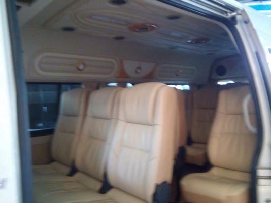 ขายรถตู้ เบนซิน CNG. วีไอพี ปี 2010 สีขาว ราคา 779,000 บาท โทร 0922726669 ตันหยงค่ะ