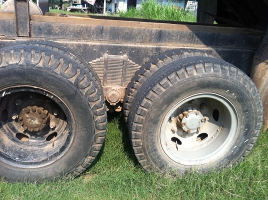 ขาย 10 ล้อ JCM เพลาเดียวดั้มเกษตร สภาพสวยครับ ขาย 10 ล้อ JCM เพลาเดียวดั้มเกษตร สภาพสวยครับ