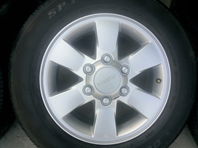 ขายล้อแม็กISUZU ขอบ16 พร้อมยางปี13  4 ล้อ