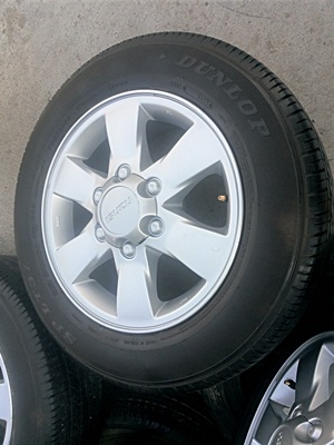 ขายล้อแม็กISUZU ขอบ16 พร้อมยางปี13  4 ล้อ