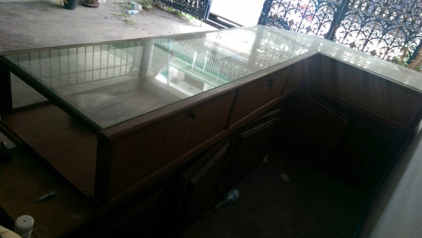 ตู้โชว์