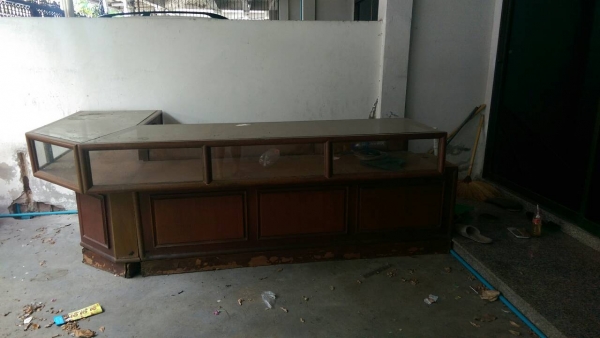 ตู้โชว์