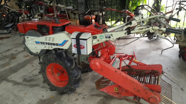 รถเก็บหญ้า ดีเชล สตาร์ตกุแญแจ