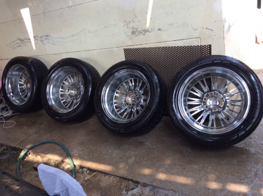 ขาย ล้อแม็กขอบ20