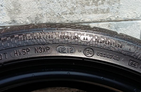 ยาง,265-35-18 Continental Contact 3 ดอกหนาปี12หนึ่งคู่ 3,800 ยาง,265-35-18 Continental Contact 3 ดอกหนาปี12หนึ่งคู่ 3,800