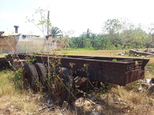 ขายช่วงล่าง2เพลาCW30พร้อมเครื่องตามสภาพ