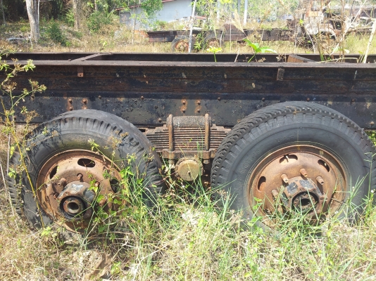 ขายช่วงล่าง2เพลาCW30พร้อมเครื่องตามสภาพ