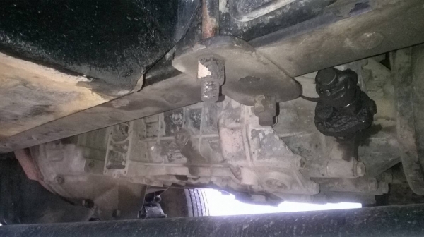 ขายรถพ่วง แม่ลูกไม่ดั้ม ISUZU DECA 270 เครื่องส้ม ปี 45 เกียร์เดิม ZF คัสซีสวยตลอดเส้น ยางเต็ม แอร์เย็น ทะเบียนพร้อมโอนครับ