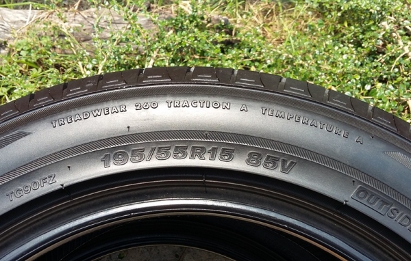 ยาง,195-55-15 Bridgestone GR90 Japan ปี12แก่ๆหนึ่งชุด 3,900