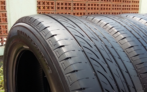 ยาง,195-55-15 Bridgestone GR90 Japan ปี12แก่ๆหนึ่งชุด 3,900