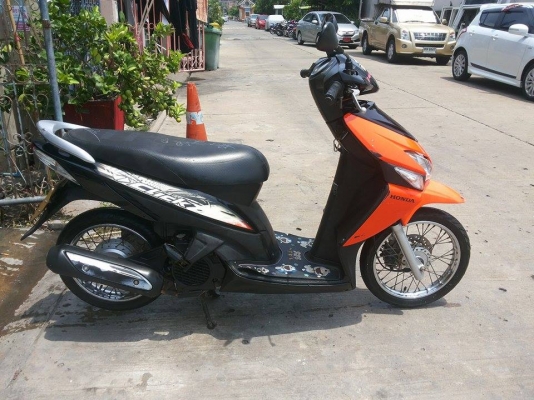 ขายฮอนด้า คลิก 9900 เอกสารพร้อมชุดโอนขายตามสภาพ งดต่อ รถอยู่บางใหญ่ นนทบุรี สนใจโทร 084-3545593 ขายฮอนด้า คลิก 9900 เอกสารพร้อมชุดโอนขายตามสภาพ งดต่อ รถอยู่บางใหญ่ นนทบุรี สนใจโทร 084-3545593