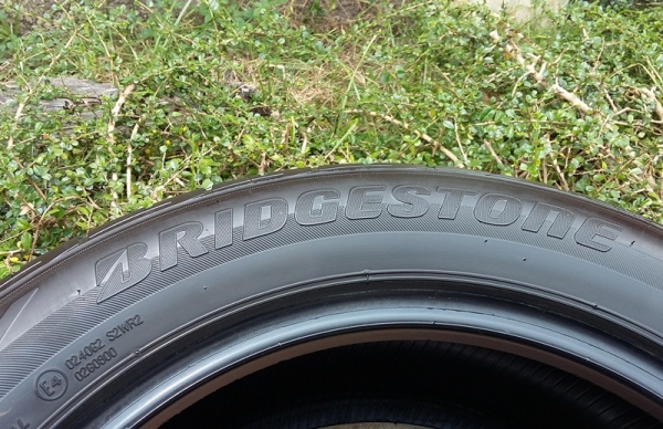 ยาง,205-55-16 Bridgestone Ecopia EP200 สภาพเต็มปี14ชุด 4,500