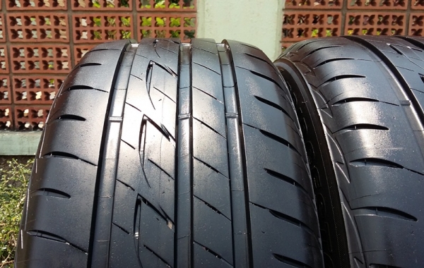 ยาง,205-55-16 Bridgestone Ecopia EP200 สภาพเต็มปี14ชุด 4,500