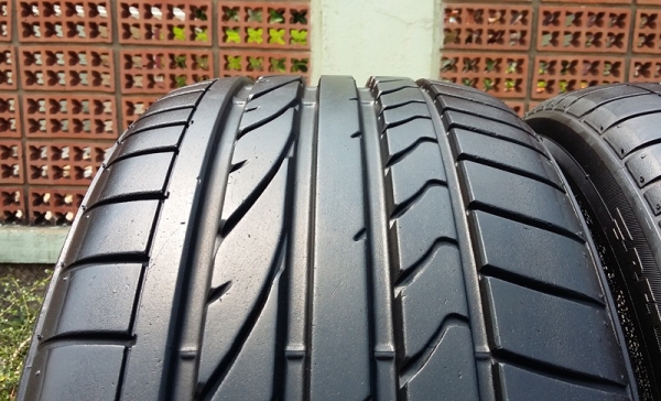 ยาง,245-40-19 BRIDGESTONE"RE050A ดอกหนาหนึ่งคู่ 4,200
