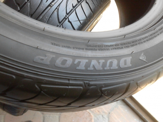 195/55R15 DUNLOP SP SPORT LM703 ปี 2013 มี 2 เส้น tel.081-427-3941