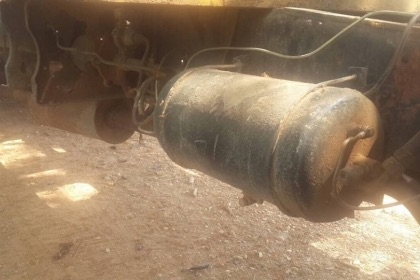 NISSAN DIESEL 185 HP PD6 สิบล้อ 2 เพลา เทรลเลอร์ท้ายลาดขึ้นรถแบ็คโฮร PC 200 สภาพดีพร้อมใช้งานได้เลยครับ เครื่องยนต์ 185 แรงเครื่องแรงดีกำลังดีสุดๆครับไม่มีเยิ้ม วางหัวเก๋งมิตซูบิชิ FUSO อย่างสวยยังไม่แจ้งลงเล่มนะครับภายในคอนโซลสวยครบ พวงมาลัยธรรมดา ช่วงล่