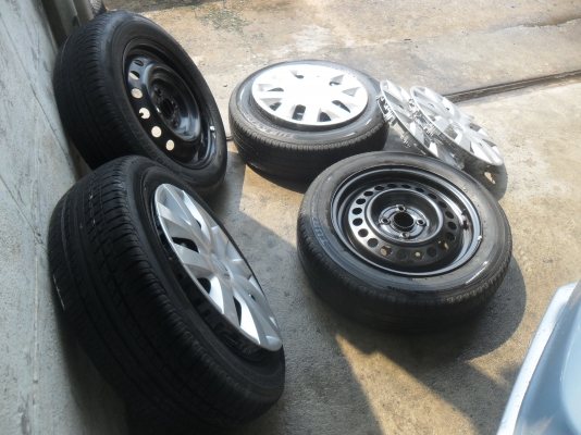 ล้อกะทะ 15นิ้ว4รู100 พร้อมยาง สวยๆ 4 ล้อ ราคา 1800 บาท ล้อกะทะ 15นิ้ว4รู100 พร้อมยาง สวยๆ 4 ล้อ ราคา 1800 บาท