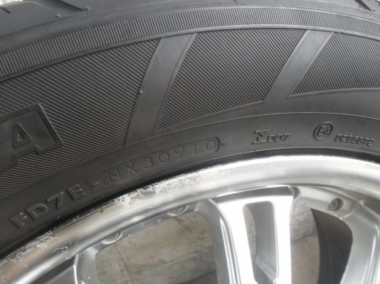 ล้อแม็ก 20นิ้ว6รู พร้อมยาง สวยๆ 4 ล้อ ราคา 9800 บาท