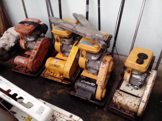 ขายตัวตบถนน 3-5 ตัน  เก่าญี่ปุ่นพร้อมใช้ทุกตัว