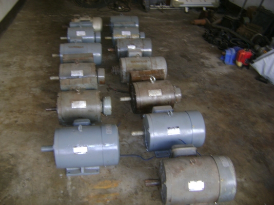 เครื่องกำเนิดไฟฟ้า / มอเตอร์  มีหลายรุ่น