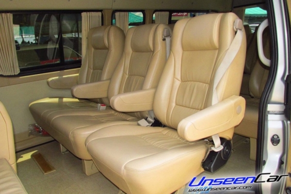 ขายรถตู้ ดีเซลล์ ปี2012 TOYOTA CCOMMUTER ราคา 879,000 บาท ท่านผู้มีอุปการะคุณท่านใดสนใจ โทรสอบถามได้ค่ะ 0922726669 ตันหยงค่ะ