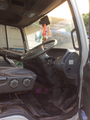 ฝากขาย .MITSUBISHI 10ล้อ ไอหลง 2เพลาดั๊ม เครื่อง 6D16 (220 แรง)โบอินเตอร์ เกียร์ฟูลเลอร์ พร้อมระบบลาก(ขาดลำโพง) ยางดี 8เส้น เครื่องดี ครัทซีสวย ขาย 820,000 บาท