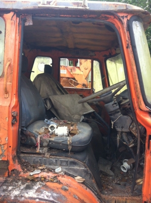 6ล้อไม่ดั้ม150แรงHio KR320...เล่มทะเบียนพร้อม(ไม่รวมเครน) เครื่องดี คัสซสวย...หัวไม่สวย